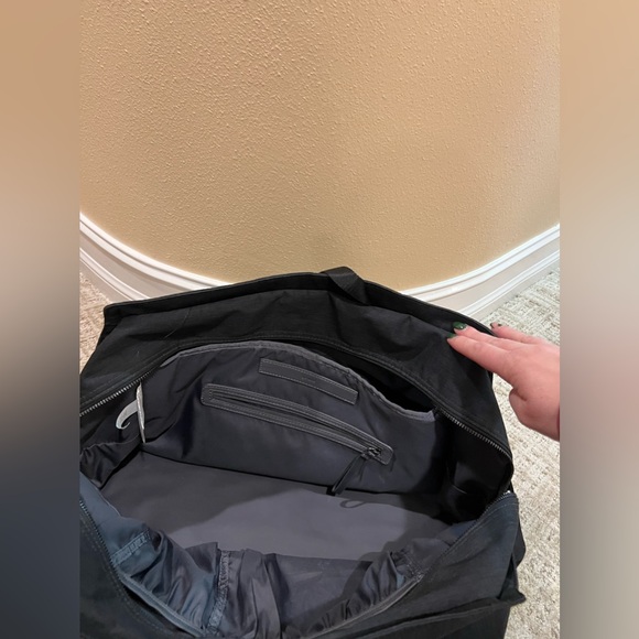 Lululemon Go Getter Bag *Heat 26L 
Gym Laptop Work Travel Duffle - Picture 4 of 8